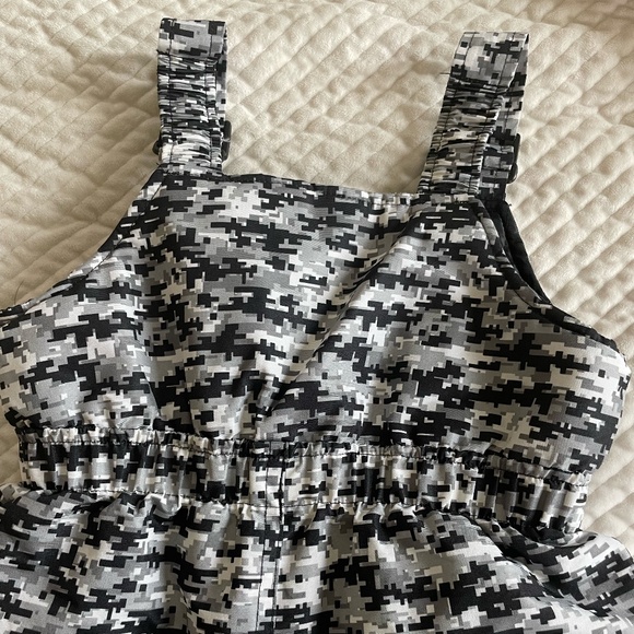 FALLS CREEK KIDS BLK/WHITE/GREY CAMO SNOW BIBS SIZE 24 MONTHS - Picture 7 of 9